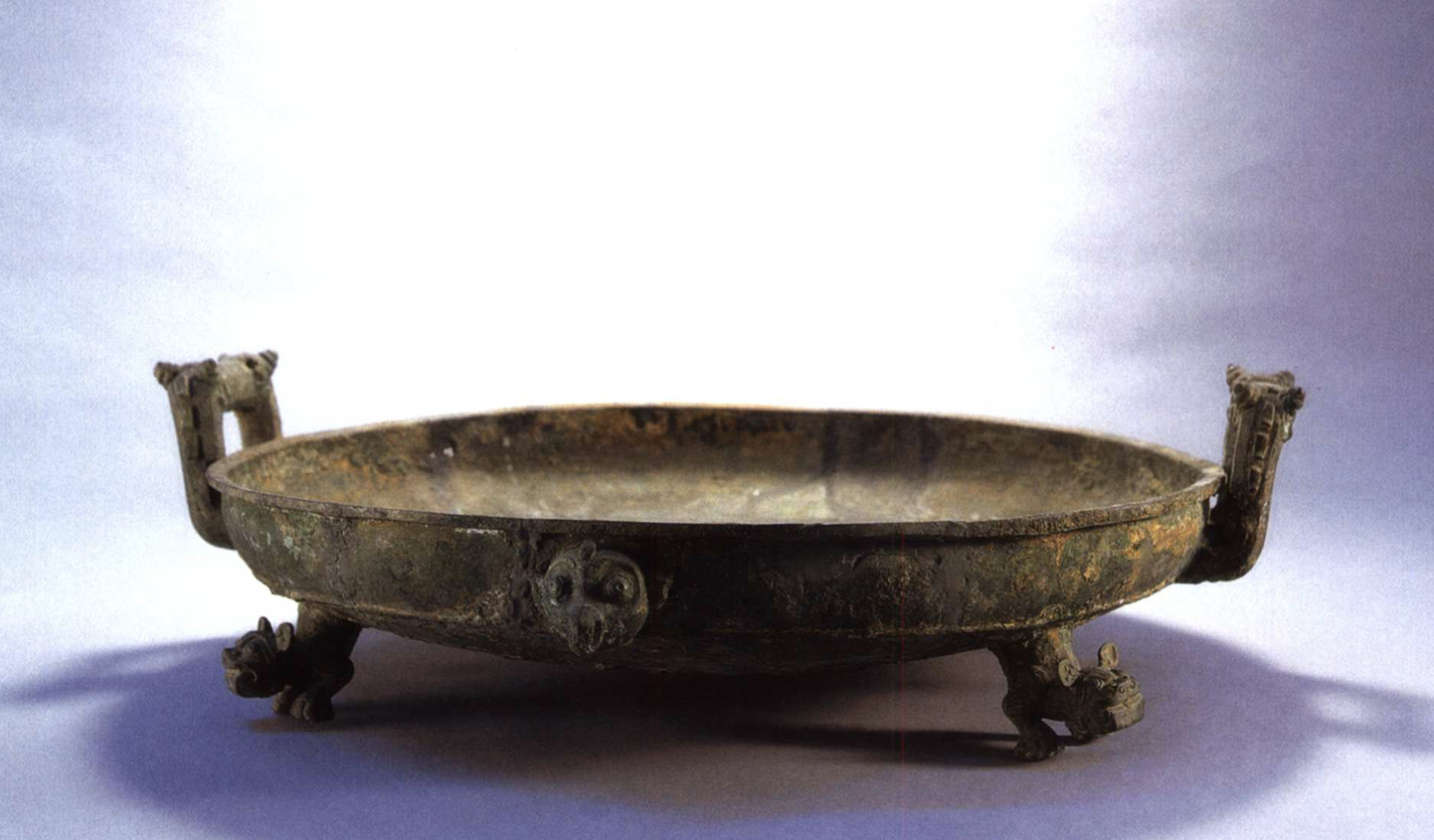 每天一件青铜器 河南省博物院藏1923年新郑李家楼郑公大墓出土的春秋中期:兽足鹰