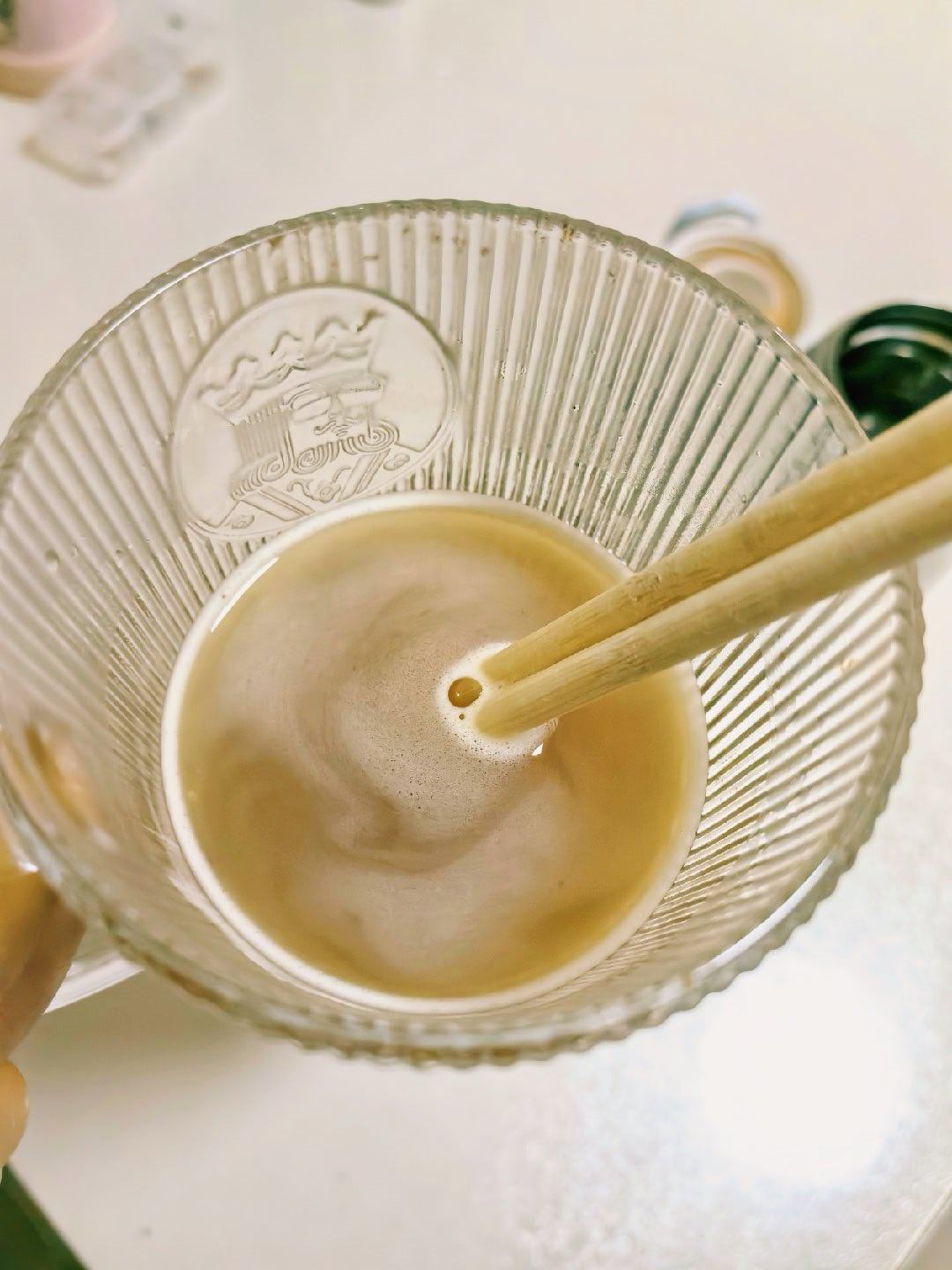 内热外寒感冒了...不能喝我的冰橙C美式也不能喝小黄油美式了咋办，只能把放了蔗糖