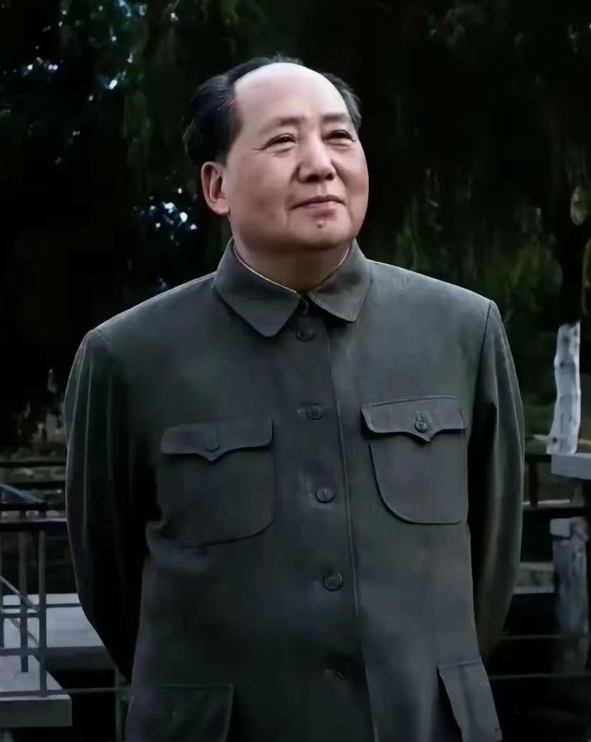 毛主席时代是万众一心、众志成城！是人民无私奉献的时代！[心][比心][赞]