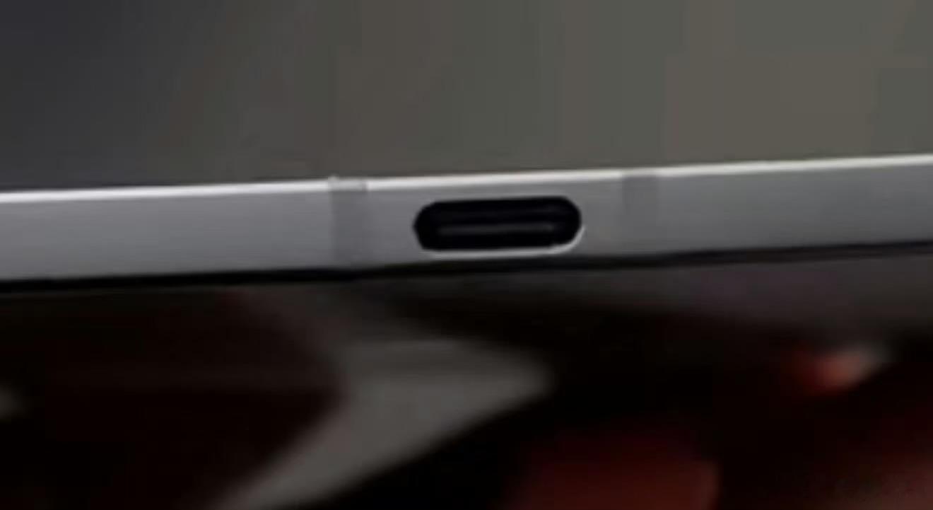 新款iPad mini（A20 Pro）带来了机身布局上的两处细节调整，将前置摄