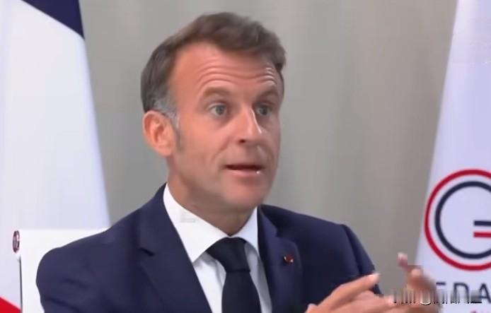 法国总统马克龙表示，社交媒体让儿童陷入孤独与痛苦，扰乱其个人、感官和认知发展。他