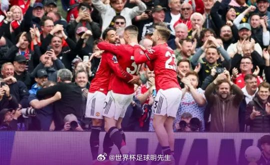 十年等待，终得圆满！曼联3-2利物浦，B费用6次关键传球书写传奇✨谁能想到，曼联