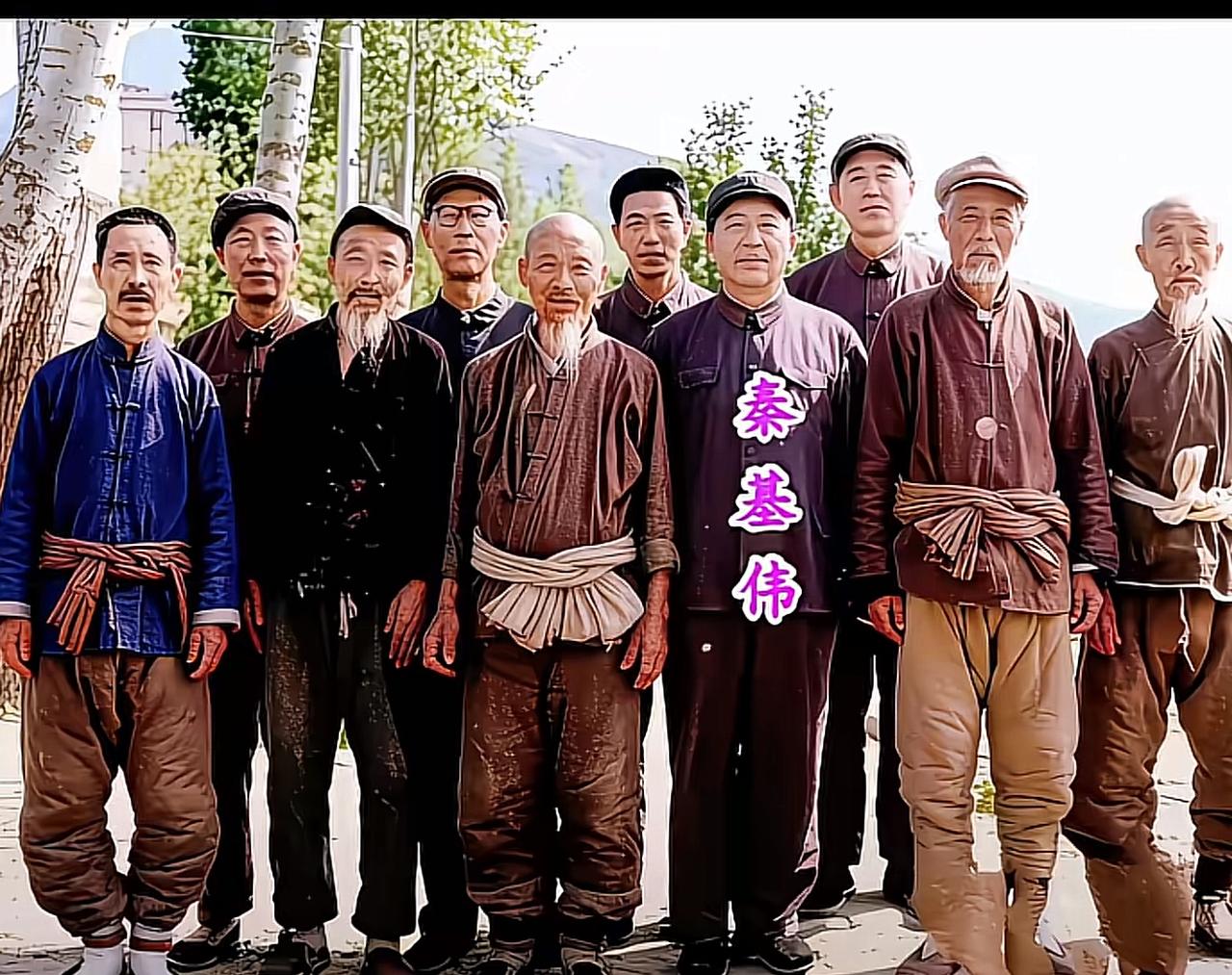 1977年，阔别多年之后，秦基伟重返和顺老区，专程看望当年患难与共的乡间父老，一