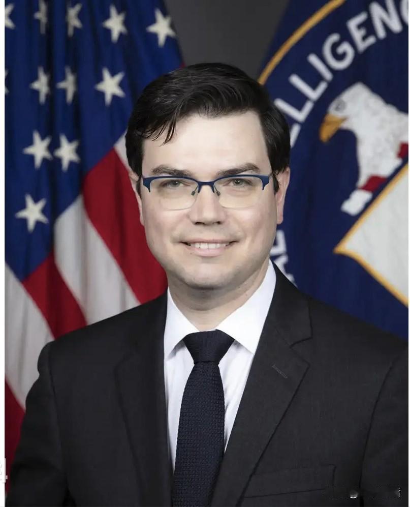太嚣张啦！CIA高官竟连遮羞布都不要啦，公开扬言对华扩大间谍活动。
 
近日，美