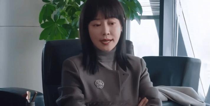 谢琳慧 被背刺扎成筛子了 是的，在职场当中真的太容易遭受背刺了吧，不过面对谢琳慧