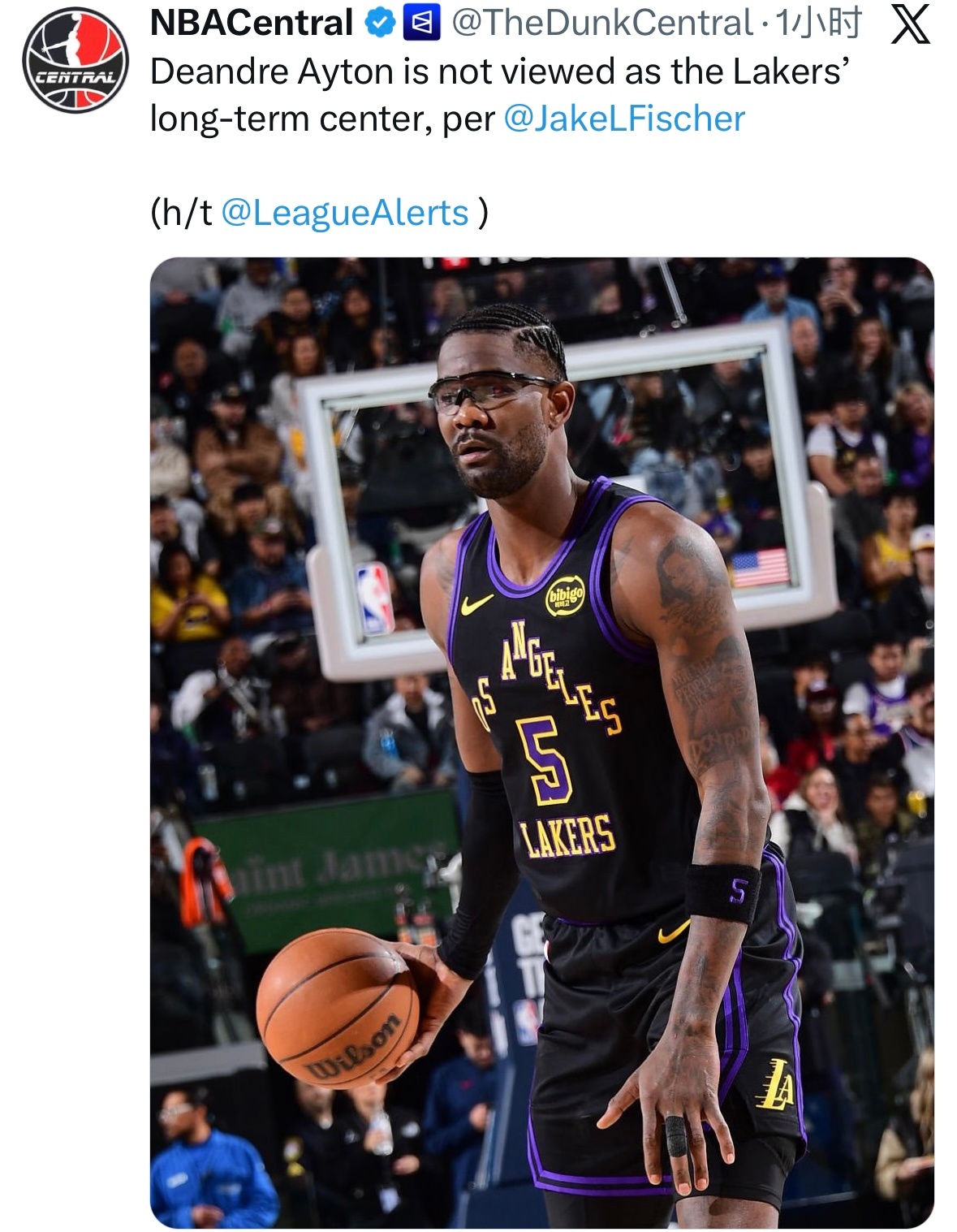 Fischer：艾顿并不被视作湖人的长期中锋人选。 