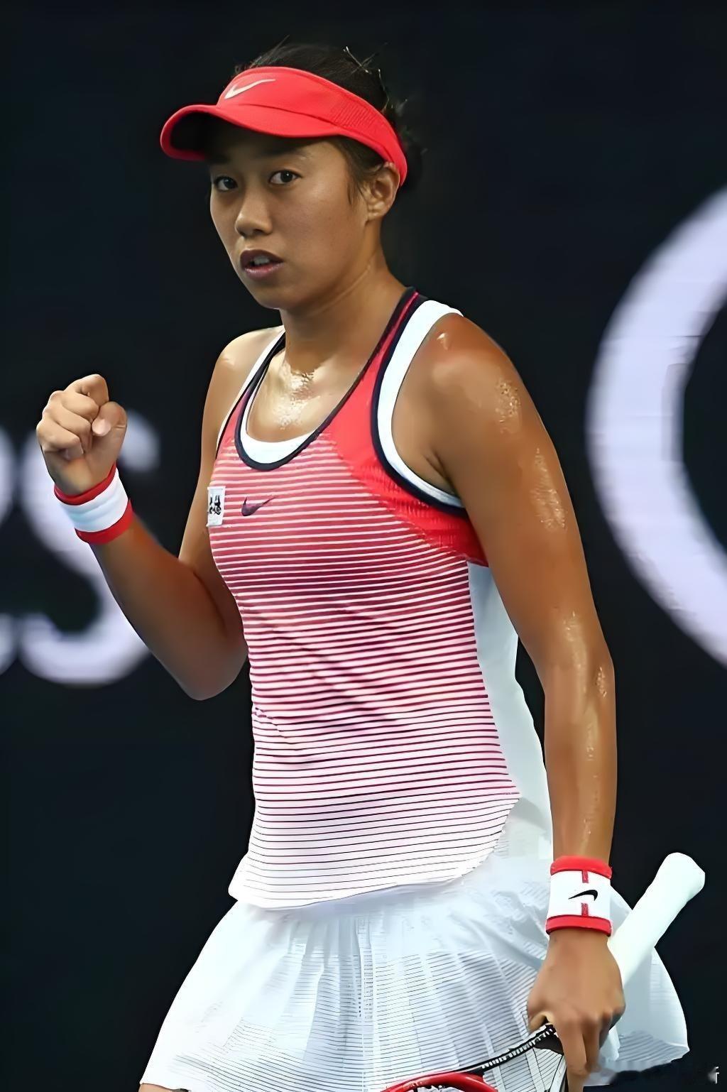 美网2025 女单资格赛首轮9号种子张帅🇨🇳以7-5/6-3击败斯托亚纳🇺