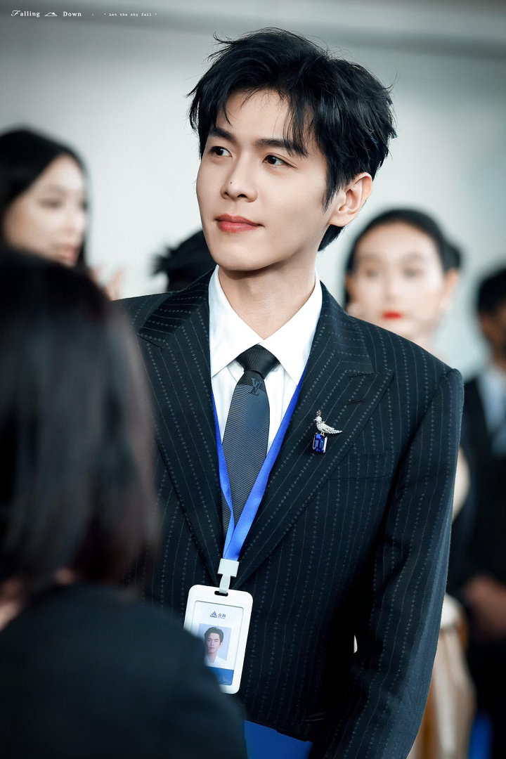 张若昀回应刘奔马杰包办婚姻张若昀说会以全新的心态再认识马杰很难不羡慕路演观众！既