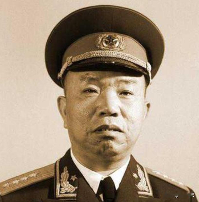 1971年，开国大将王树声到部队看望女儿，怎料，竟被警卫拦下：“请排队、领表登记