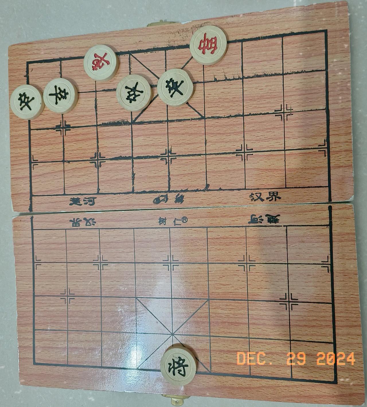 单车铁锁横江面对过河四卒的棋局，从原则上，只能是和棋。
      象棋世界里，