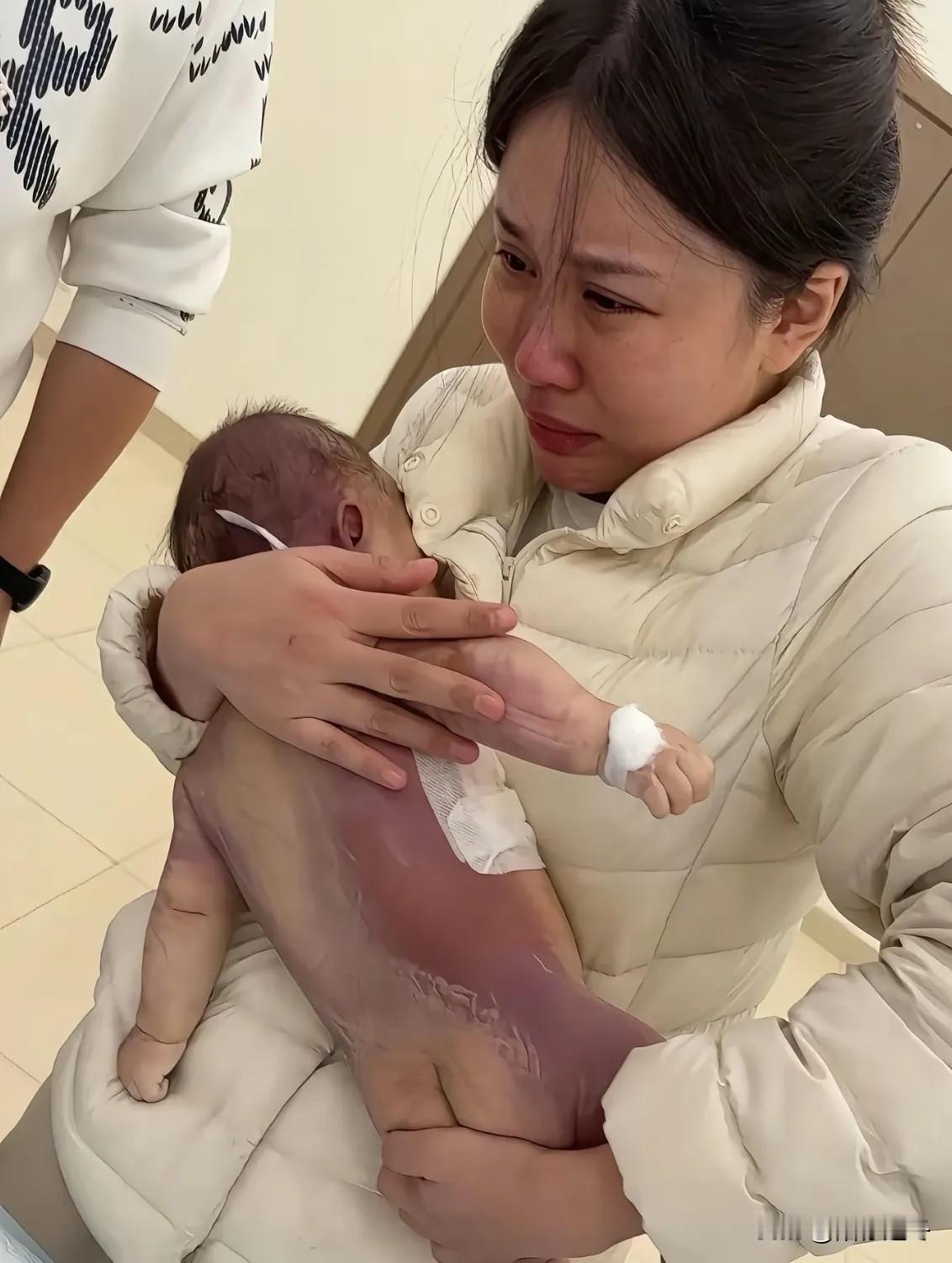 通报来了！宁波通报患儿手术后离世！
时隔整整一个月的官方通报终于来了，共有6人被