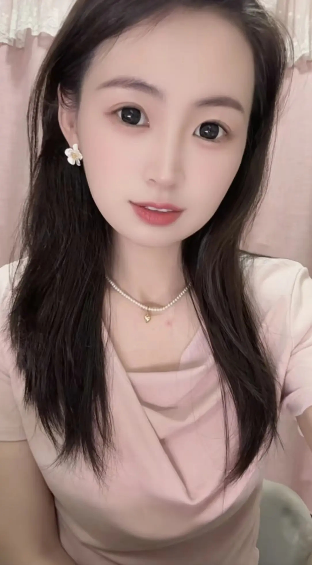 太理性会错过浪漫，太感性又容易内耗，随性不是躺平，是在理性和感性之间找...