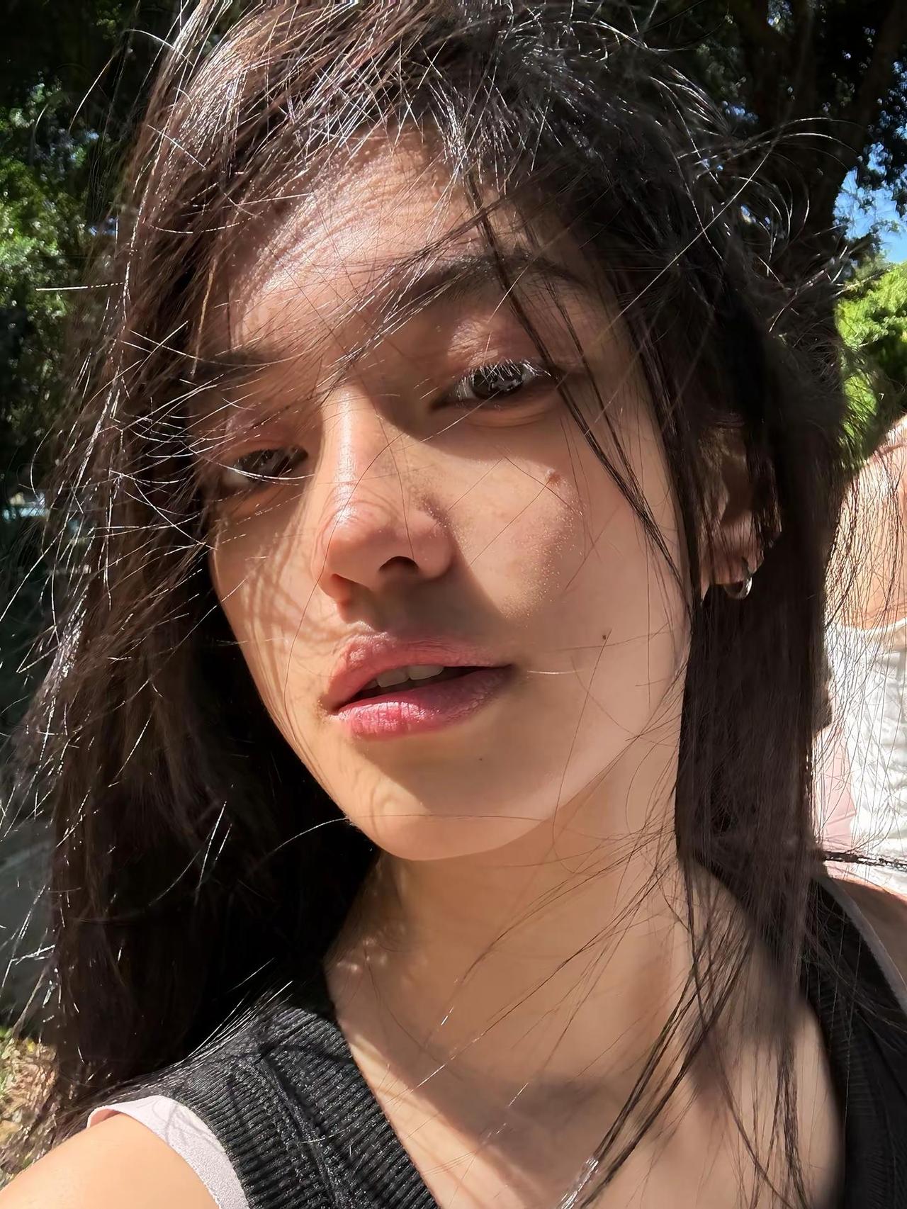 夏天登场夏天 明媚 凌一二的女人