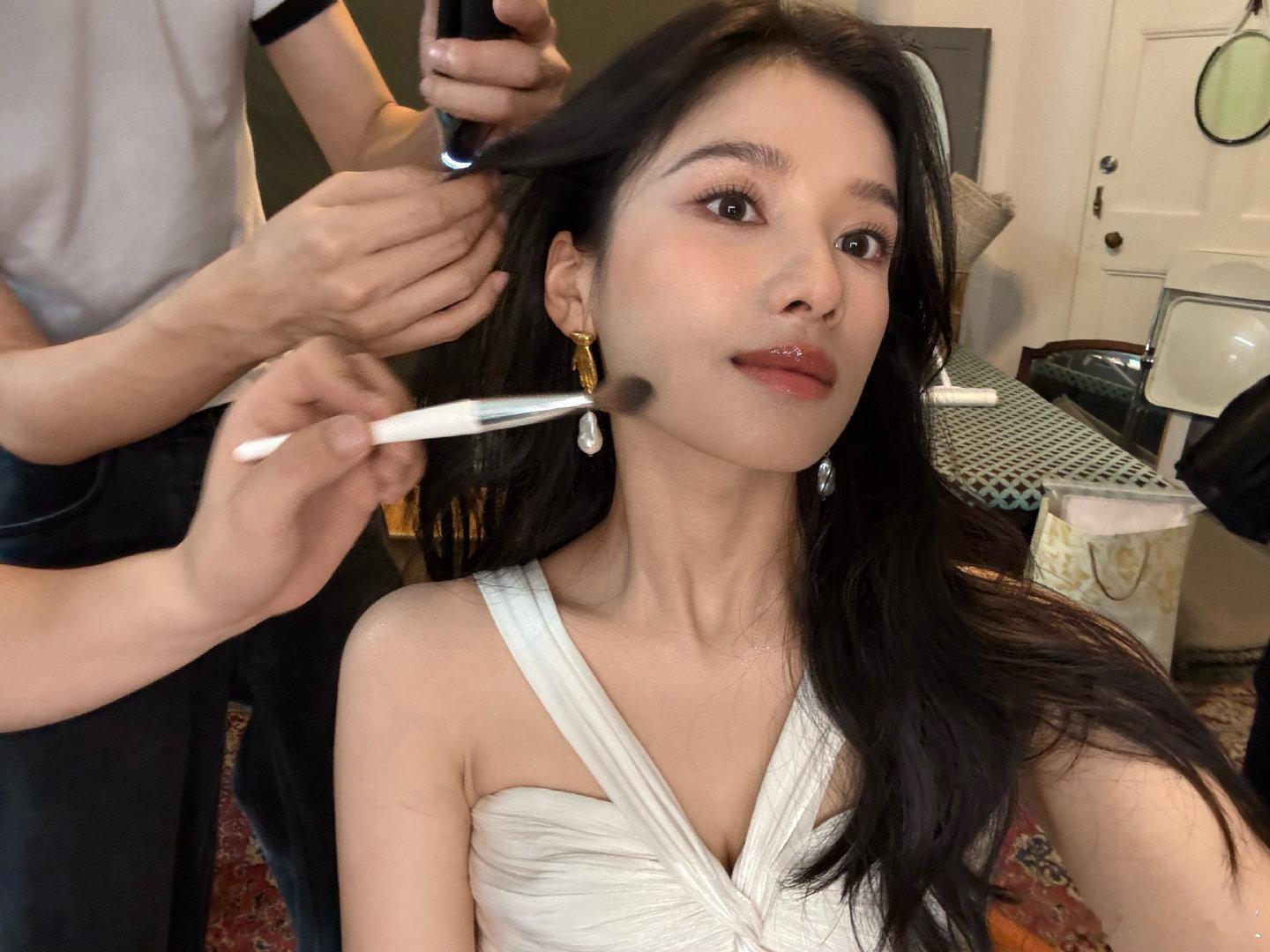 【张婧仪】公主就是如此权威张婧仪红裙CCD ​​​