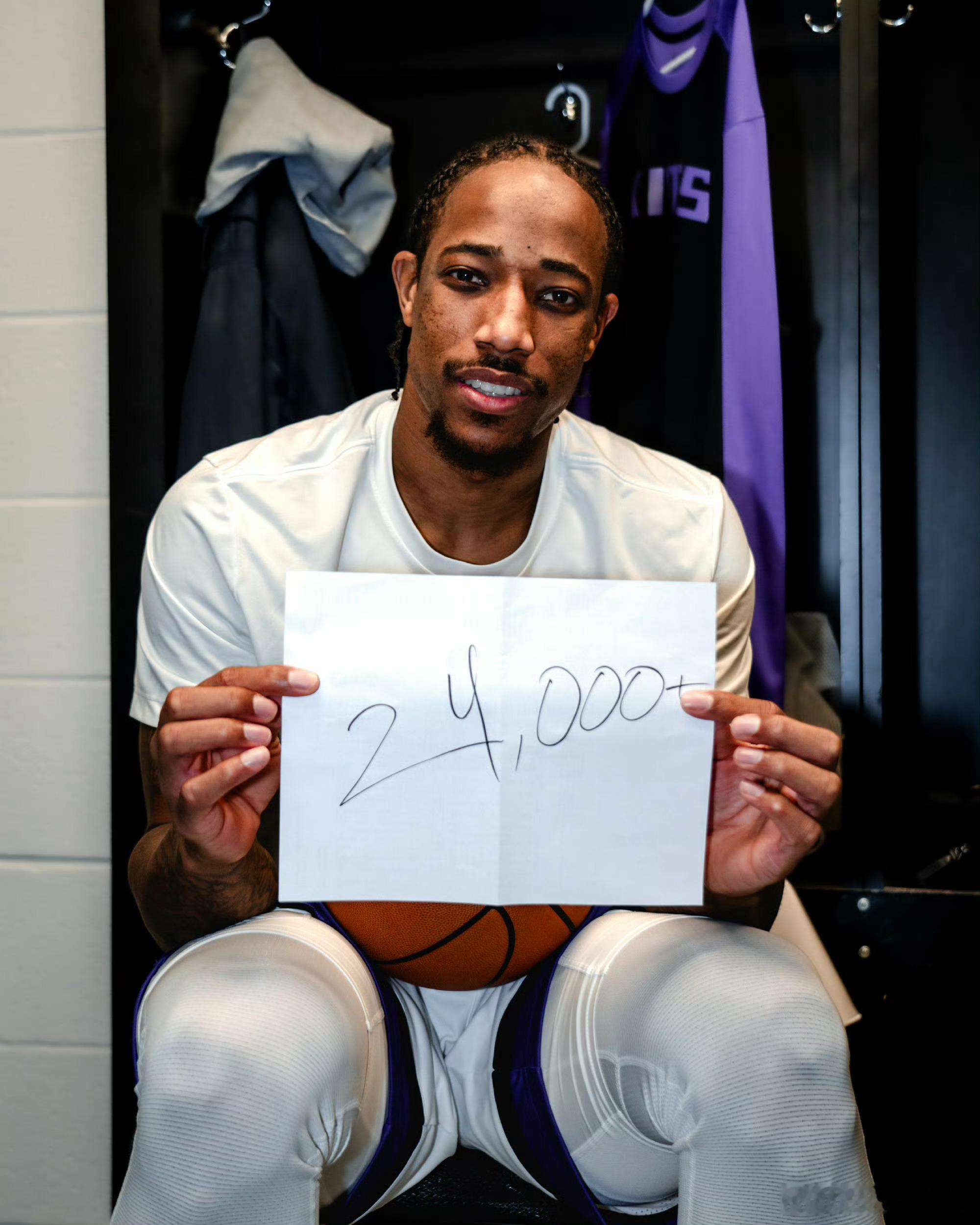 有NBA高管这样评价德罗赞——1. 是个技术丰富的球员。2. 适合更衣室，也适合