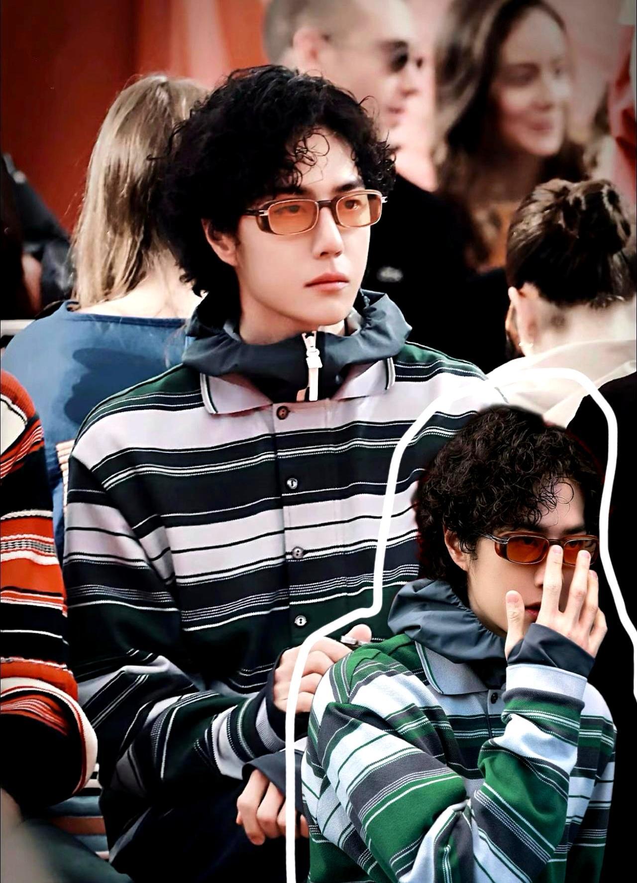 你敢信那件卖了十年没人火的大叔款条纹Polo，王一博穿一次直接断了全欧预售。
 