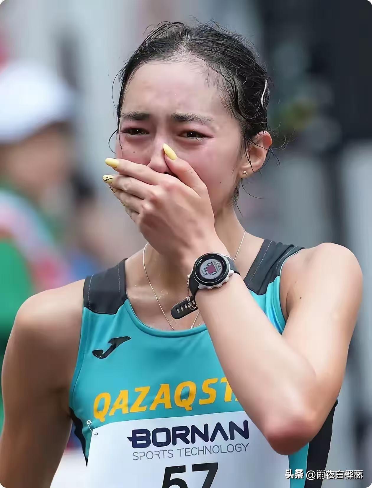 亚运会冠军因为一双鞋被取消成绩这事，我专门去查了一下。

9月27日，名古屋，女