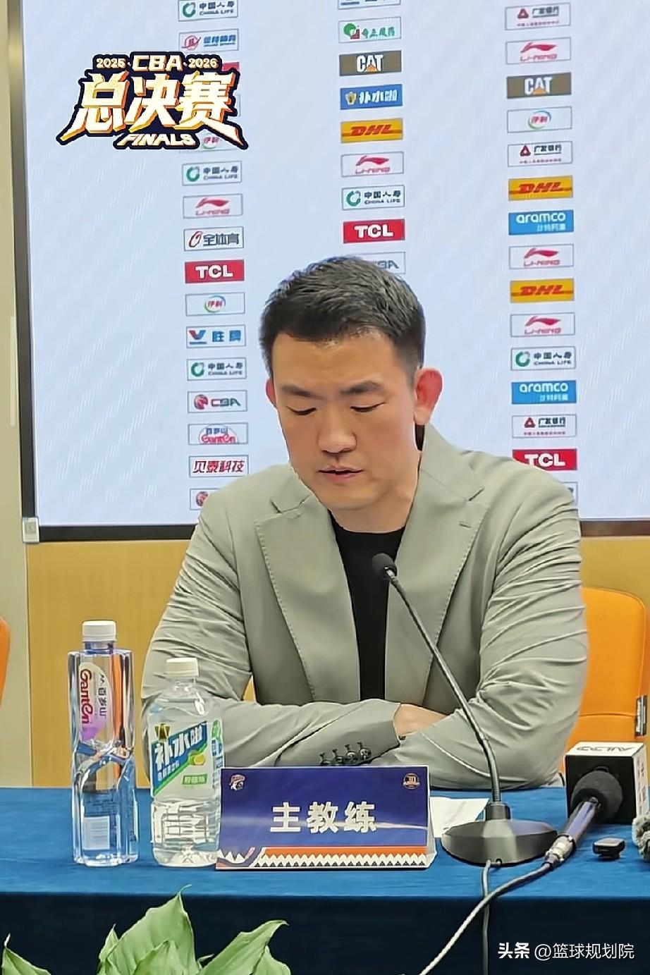 王博指导心情低落！表示球队没有什么问题！

广厦被古德温绝杀确实给广厦心理上造成