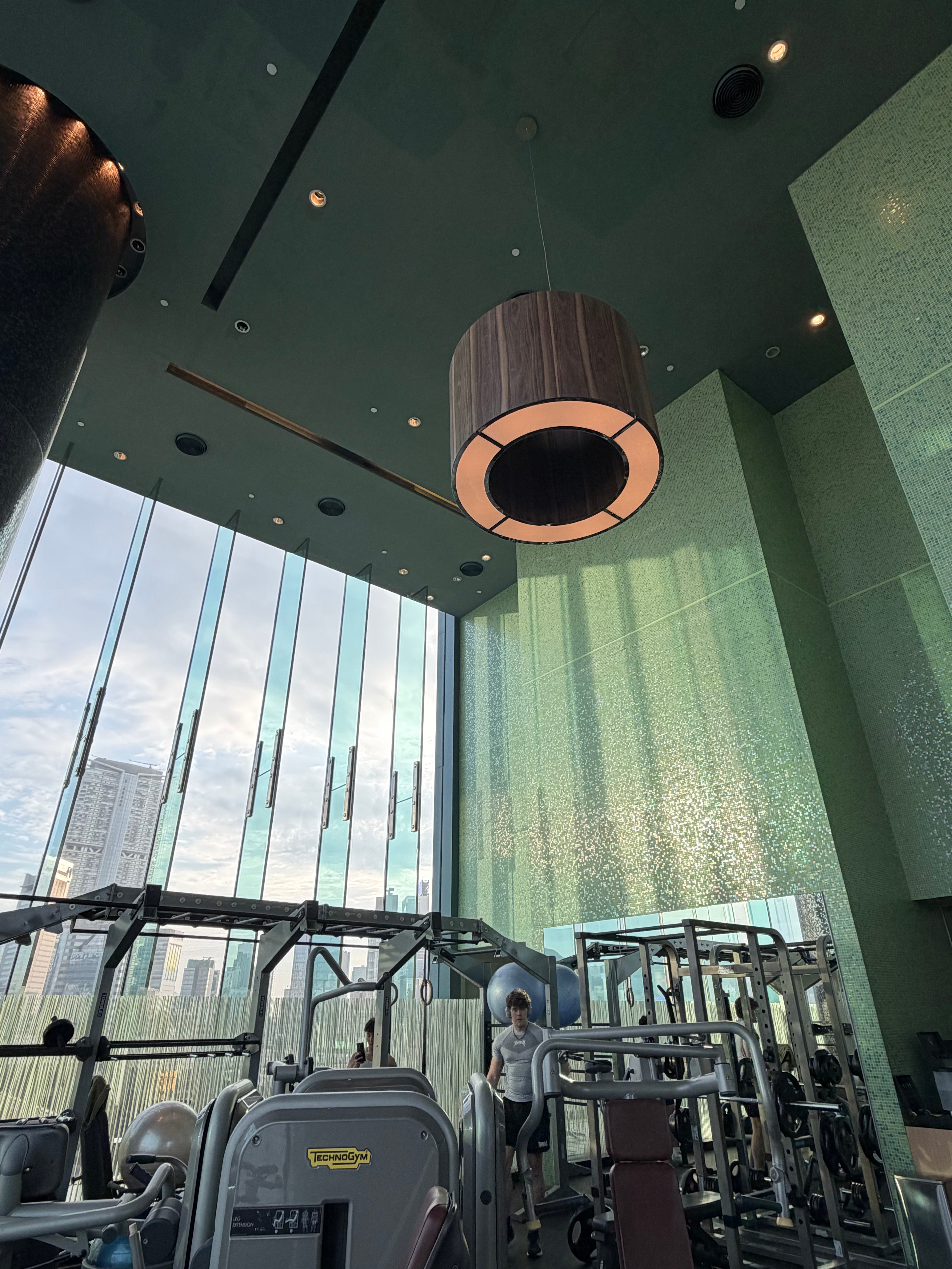 猫宁☕️🍑 香港