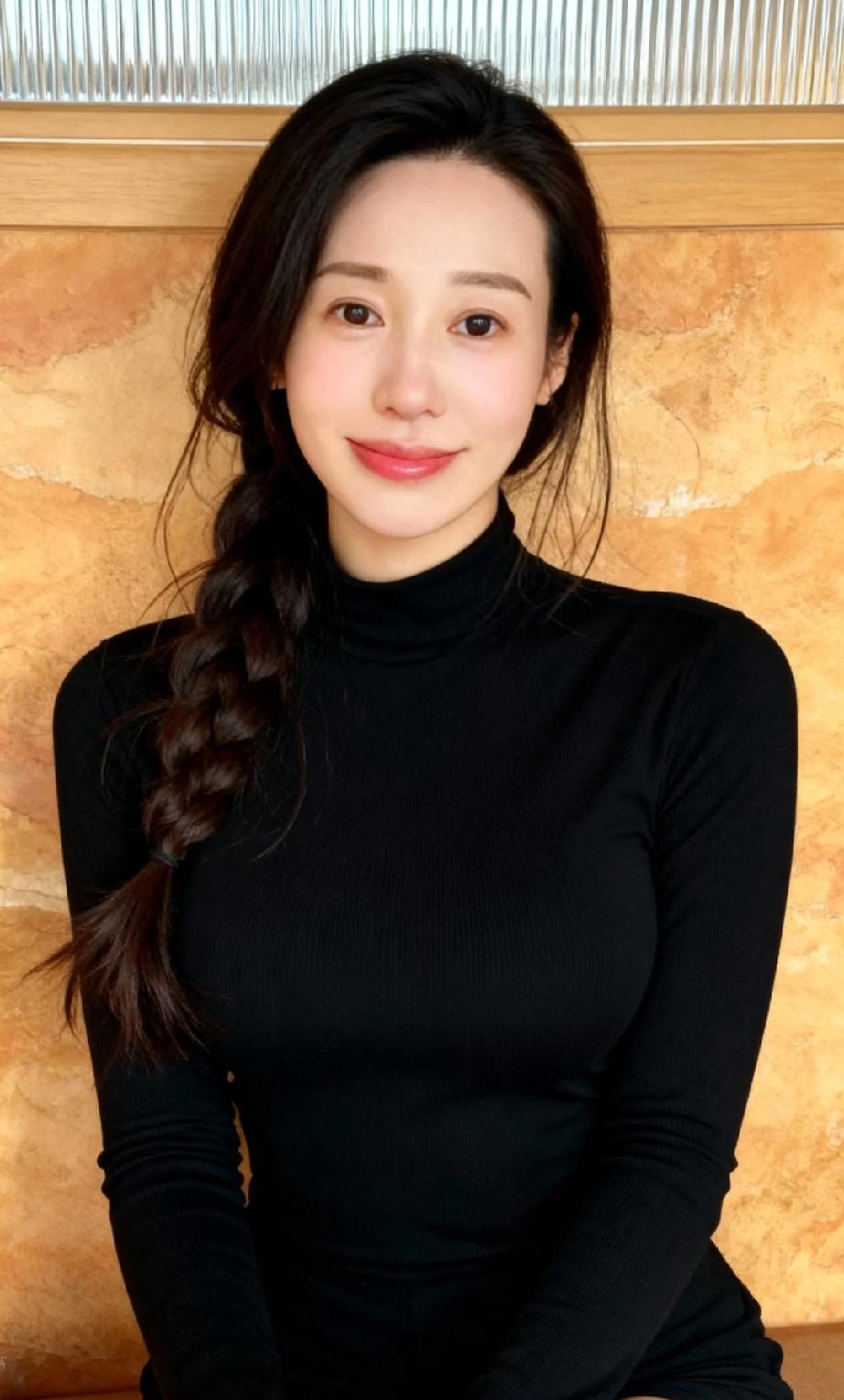 80后的离异阿姨，还有人追吗？
离婚后不是在工作就是在工作的路上，满脑子除了孩子