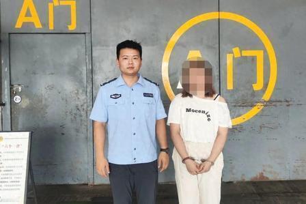 湖南永州宁远县，男子贾某隐瞒婚史，同时与多名女子建立恋爱关系，并以投资理财、日常