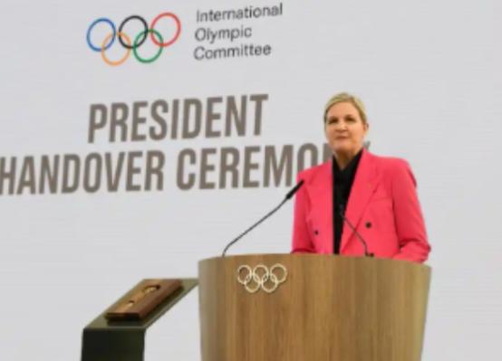 国际奥委会主席考文垂最近来中国看了全运会开幕式，说了句挺实在的话，她说：“中国是