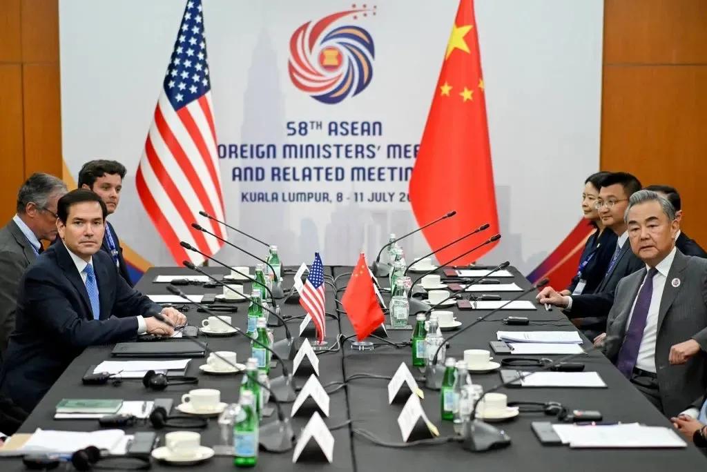 德国之声今天（7月11日）下午报道：“美国国务卿卢比奥和中国外长王毅在马来西亚东