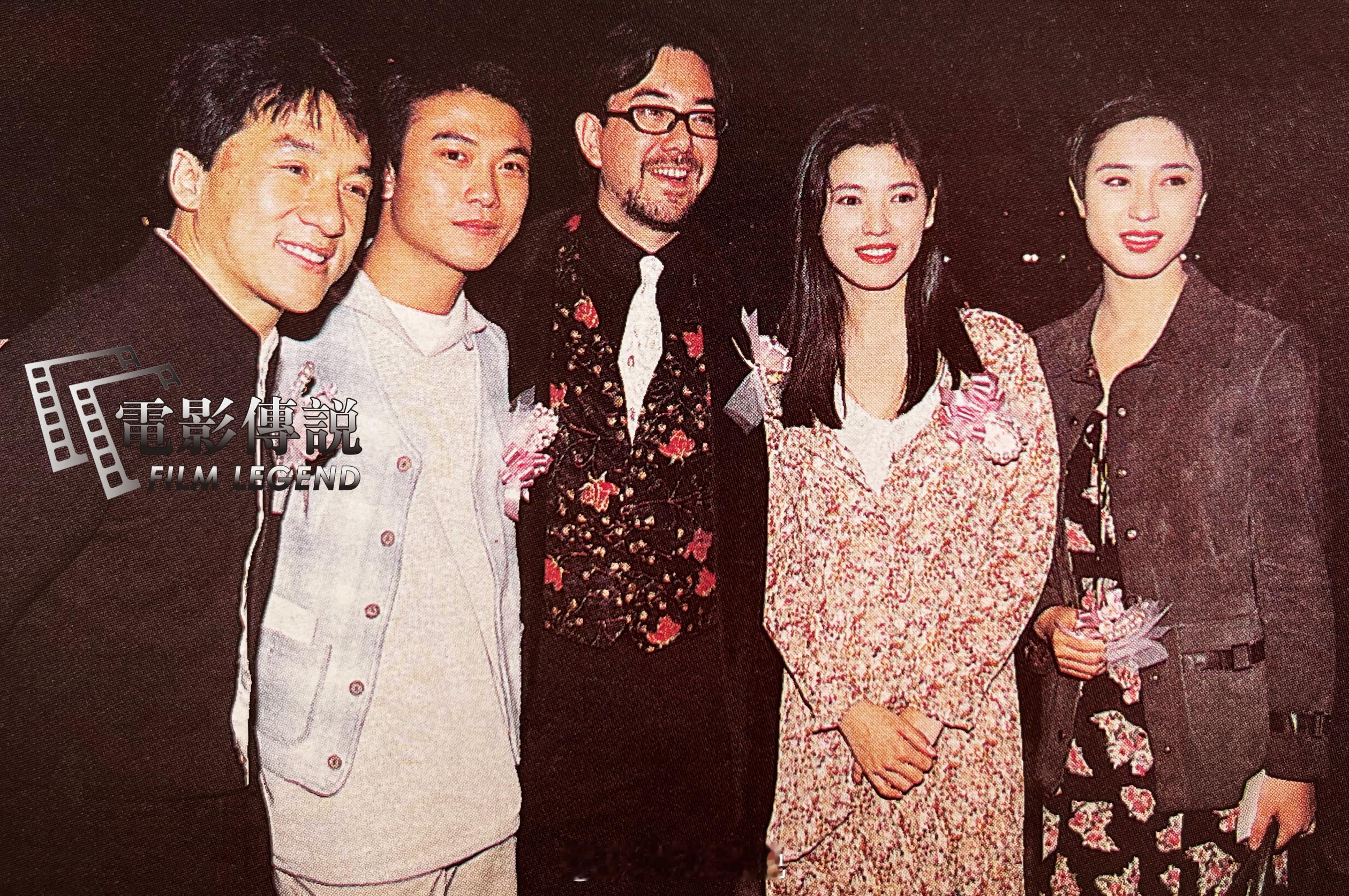 #成龙[超话]#  1994年，#成龙# 自导自演的电影《醉拳Ⅱ》 的HK 慈善