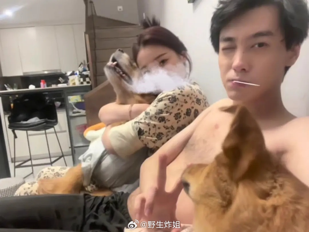 毛这么多咋还秃头啊？ 