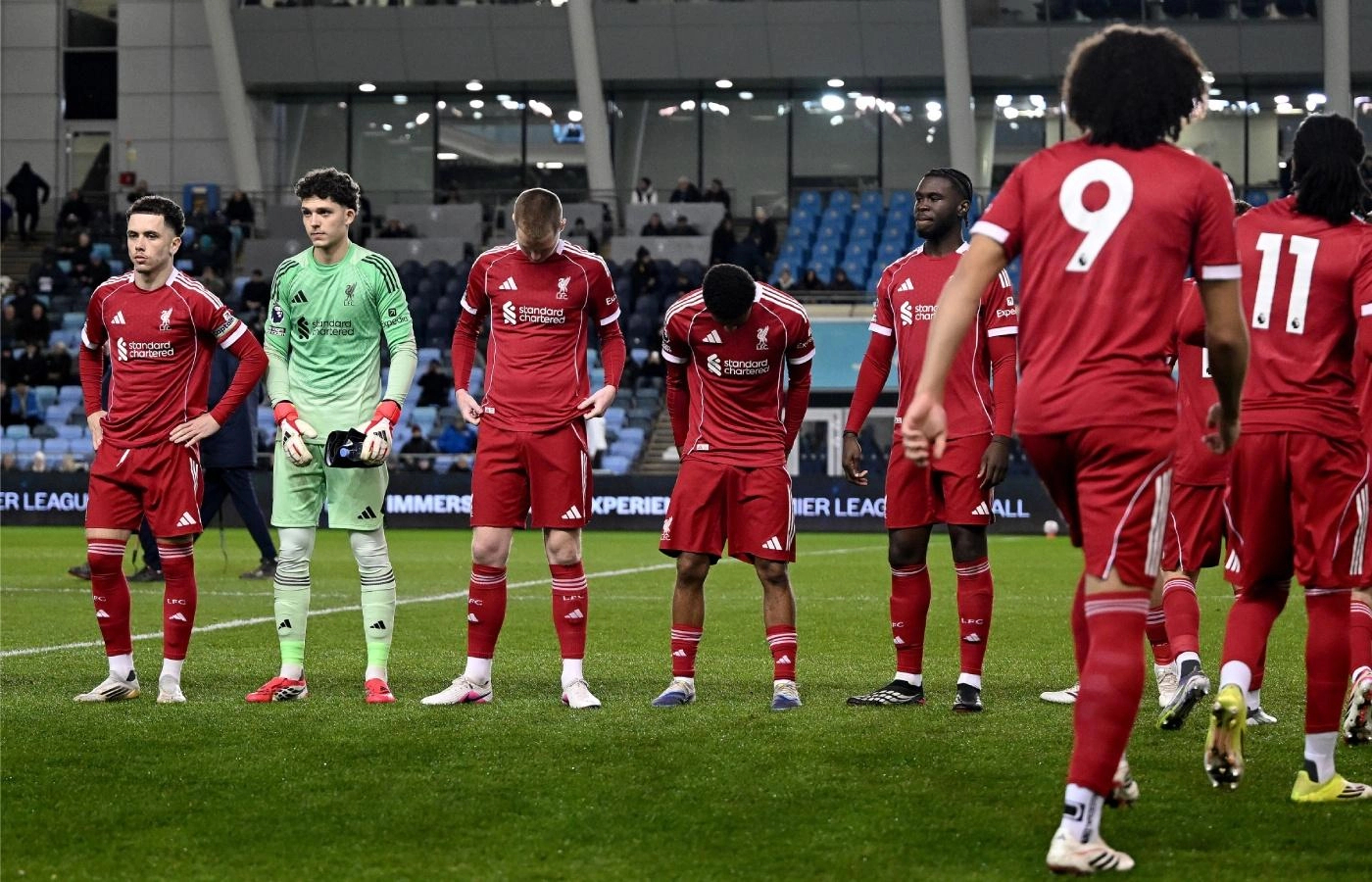 利物浦青训 休养半年的丹恩斯复出半小时，再次拉伤腿筋，U21遭遇2026年首场失