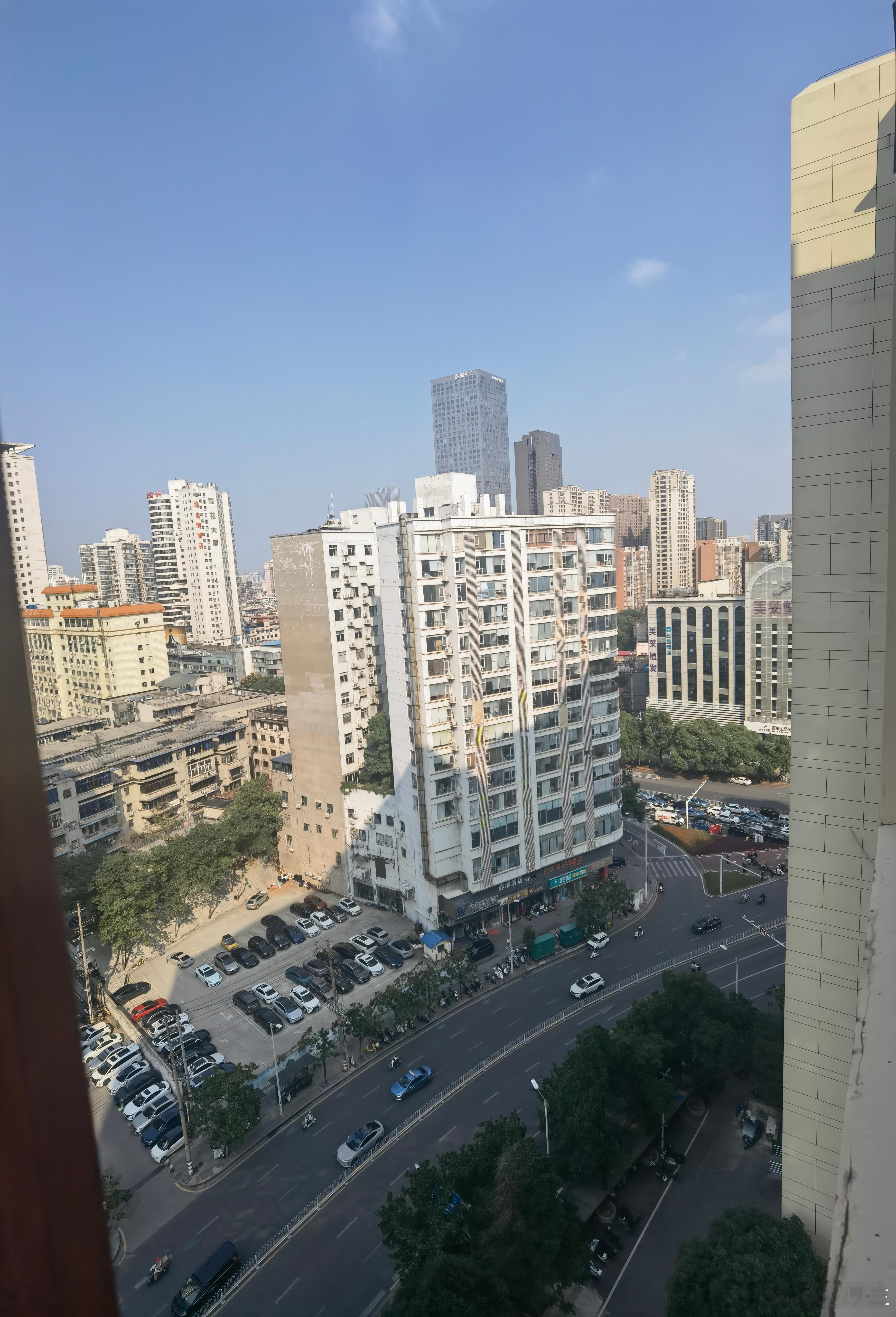 债务赋呜呼！乾坤有载物之厚，江河有纳川之量，而人间债务之网，犹天地之呼吸，聚散无