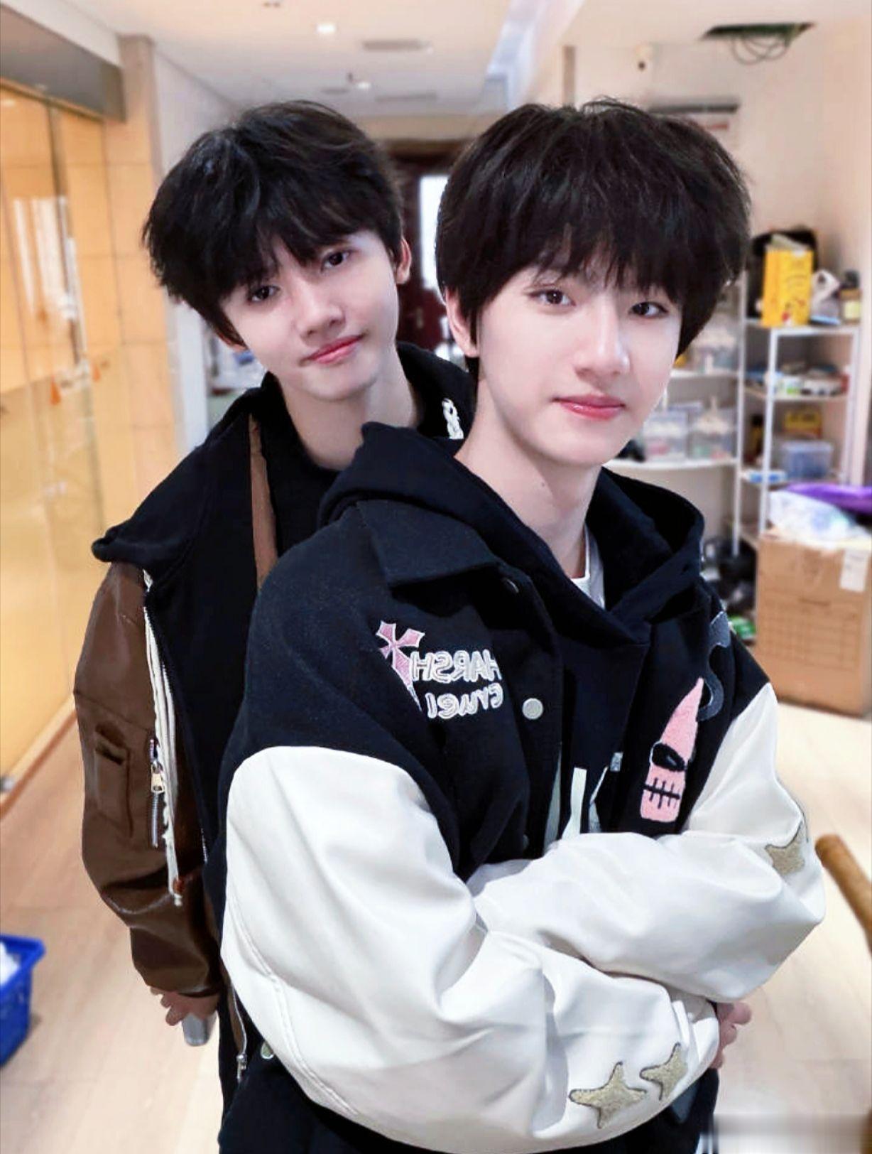 其实每天都是T^T的 和你见面会变成˶>𖥦<