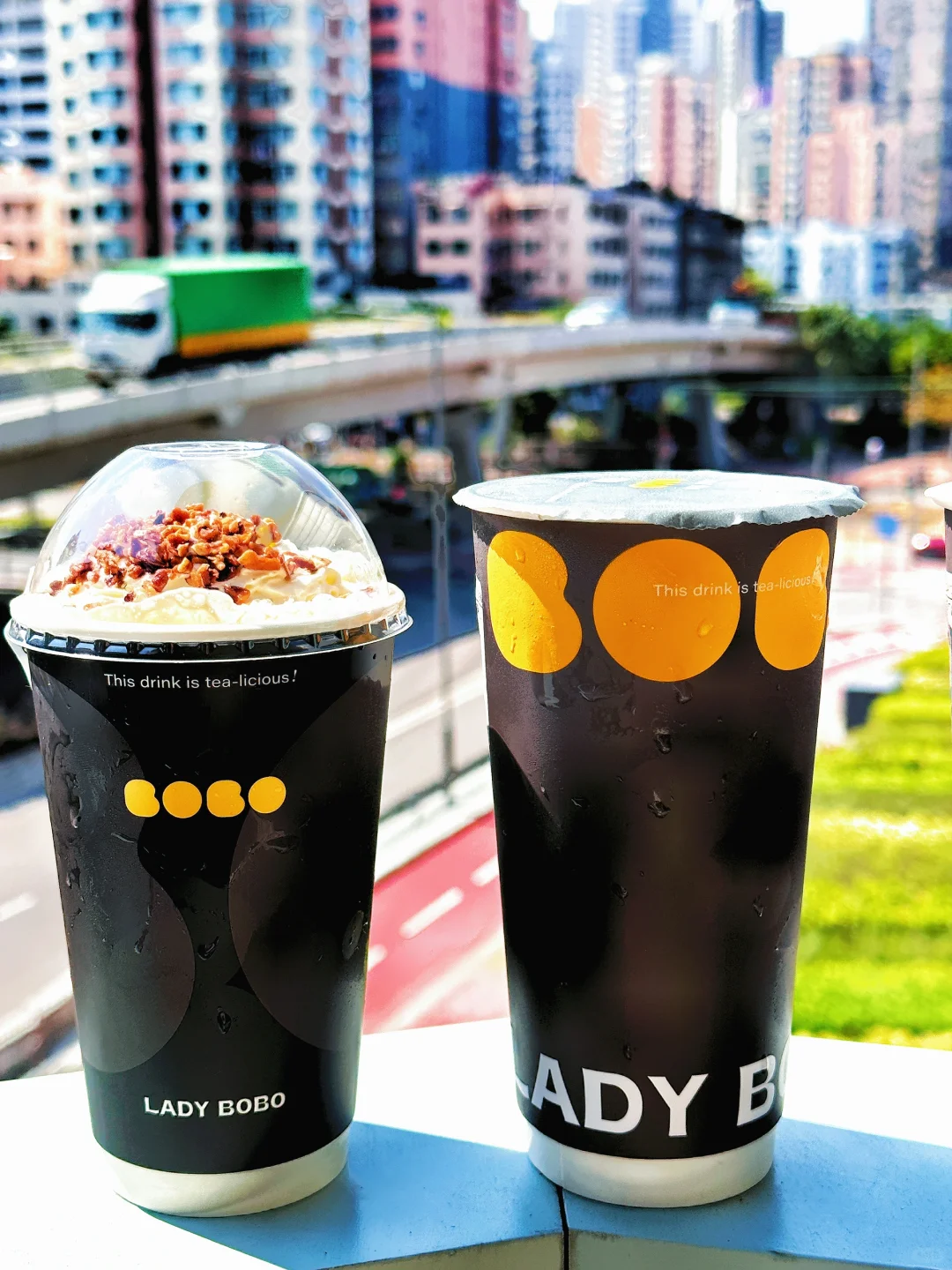 香港奶茶已经next level…圆圆小姐吼吼喝啊！