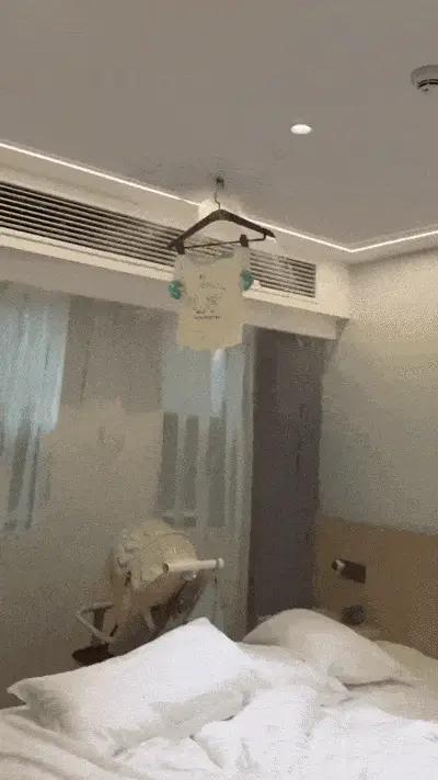 五一入住酒店，一定要记住一个安全常识，一不小心赔上万！千万别在消防喷淋头上挂衣服