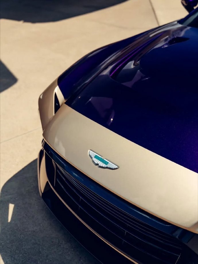Aston Martin Valour ｜阿斯顿・马丁，这一名字宛如汽车世界中一