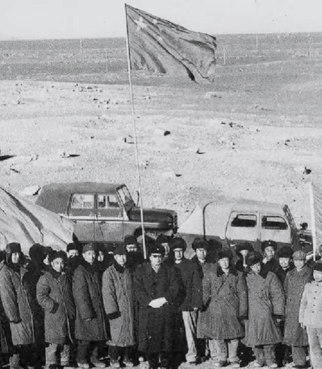 1960年紧急密报！聂荣臻神色大变找周恩来，钱学森遇致命危机
1960年11月5