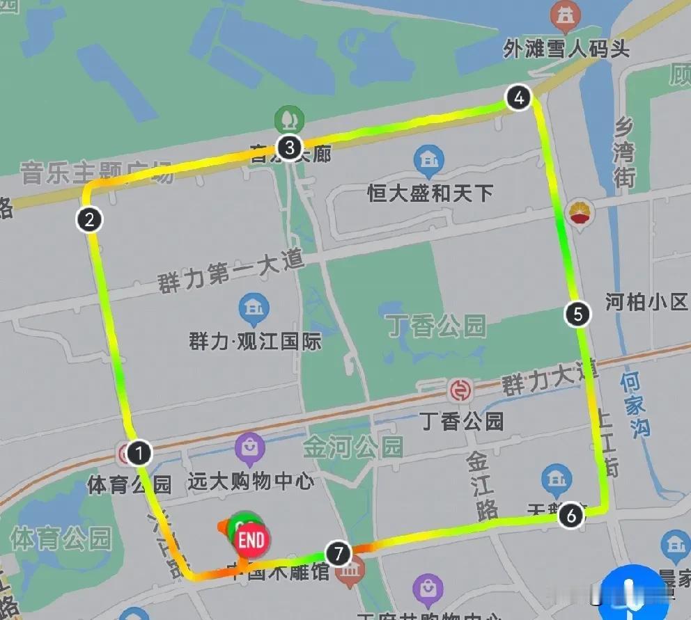 坚持跑步十年了，目前一周跑四次，周跑量控制在35公里左右，我的目标是人生的最后那