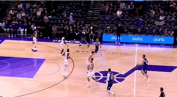 火箭这防守，看得人脑壳疼。

火箭打爵士这场，防守体系直接崩了。新秀谢泼德简直成