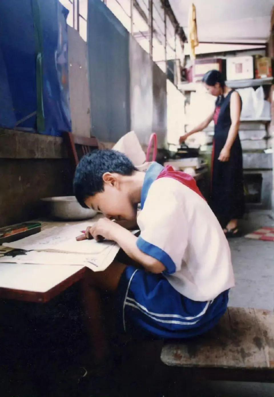 1995年，河南省济源市，写作业 ​​​