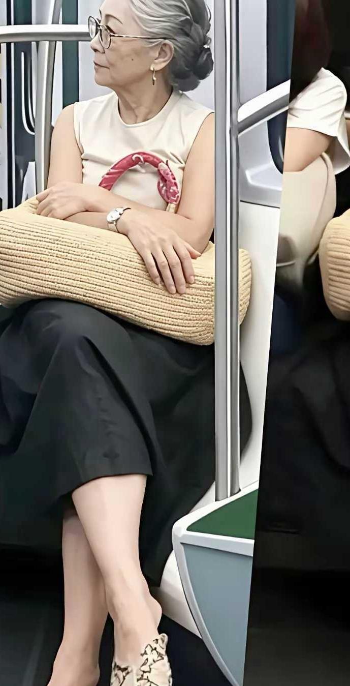 觉得你老了会活成这样吗？