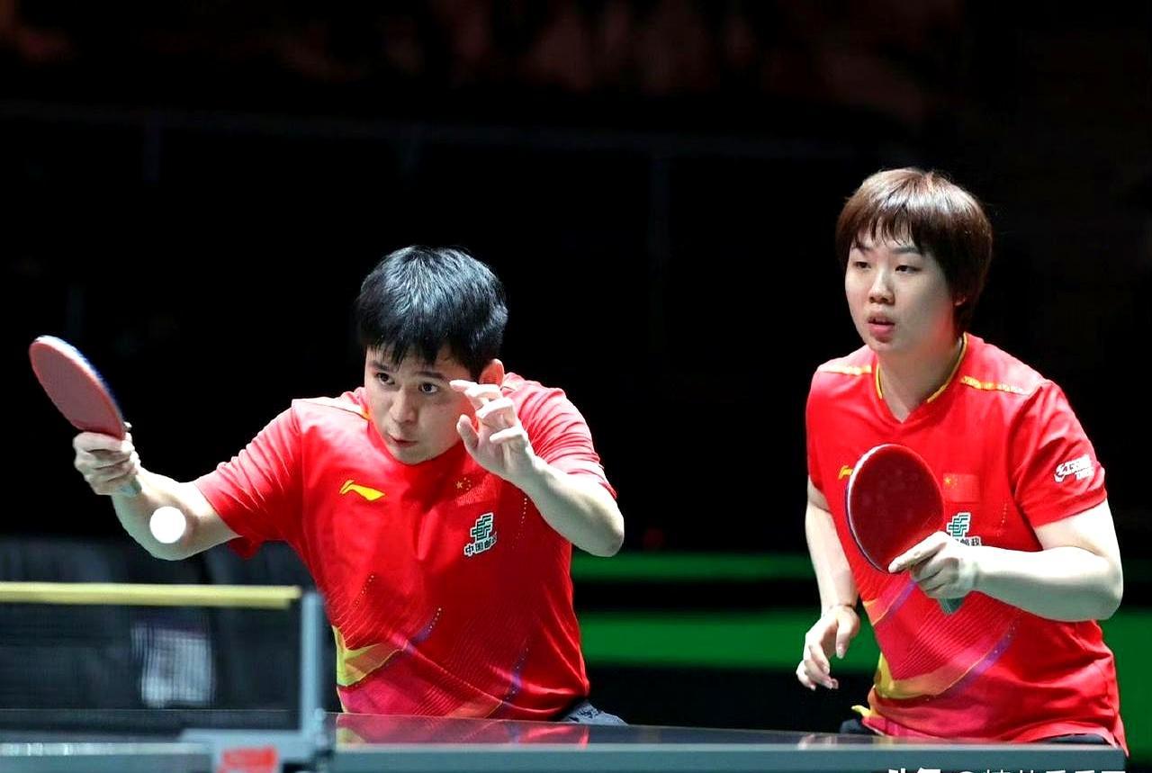 6冠全丢就完了！
 
国乒2025成绩单刚出，孙颖莎一人拿4冠，王楚钦3冠，左手