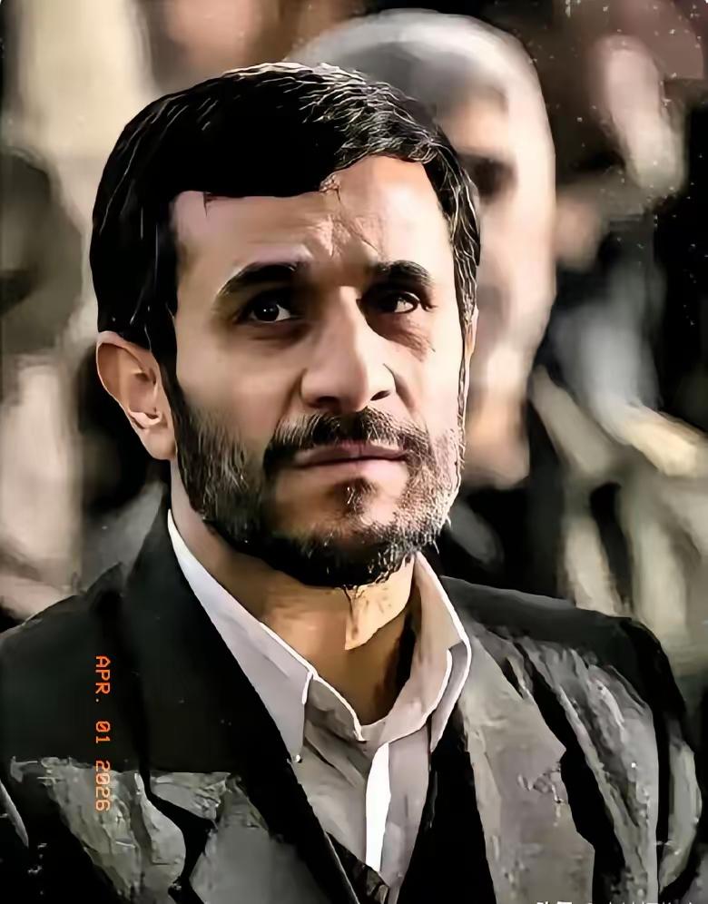 今天凌晨的国际简讯，硬是让人看清醒了。
耗了32天，伊朗总统突然在平台抛出橄榄枝