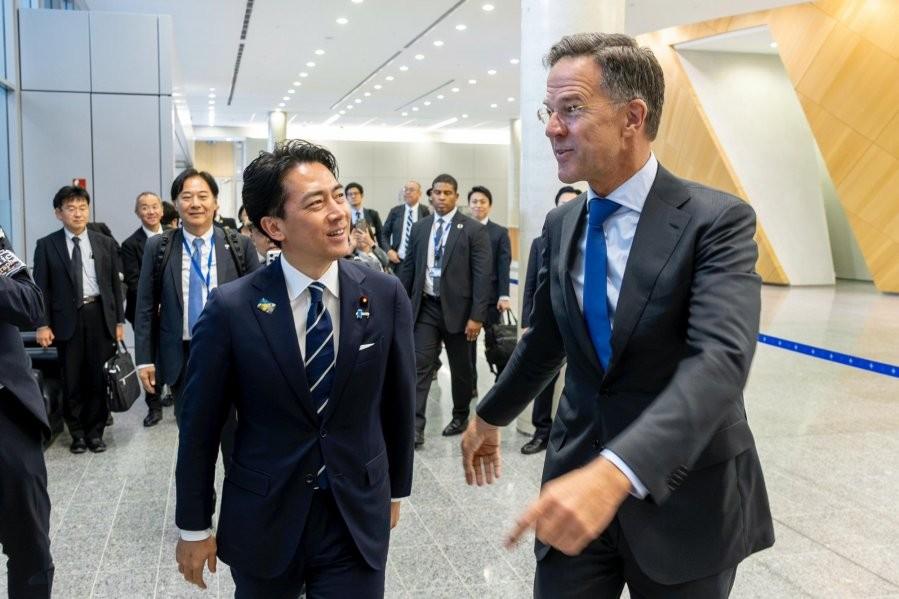 绥靖政策的老剧本，日本军国主义的新包装！

学历史的时候老师讲：一战二战怎么打起