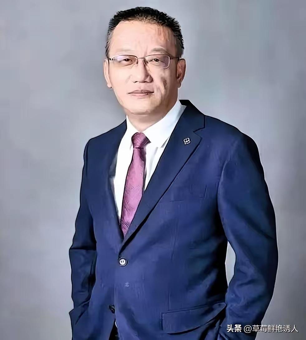 刚看到成都前首富李瑜去世的消息，心里咯噔一下，真不是个滋味。才62岁啊，正值壮年