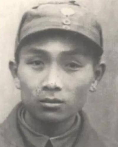 1951年春，宿松县东门外的刑场已经搭好台子，38岁的徐裴章被反绑着跪在地上，身