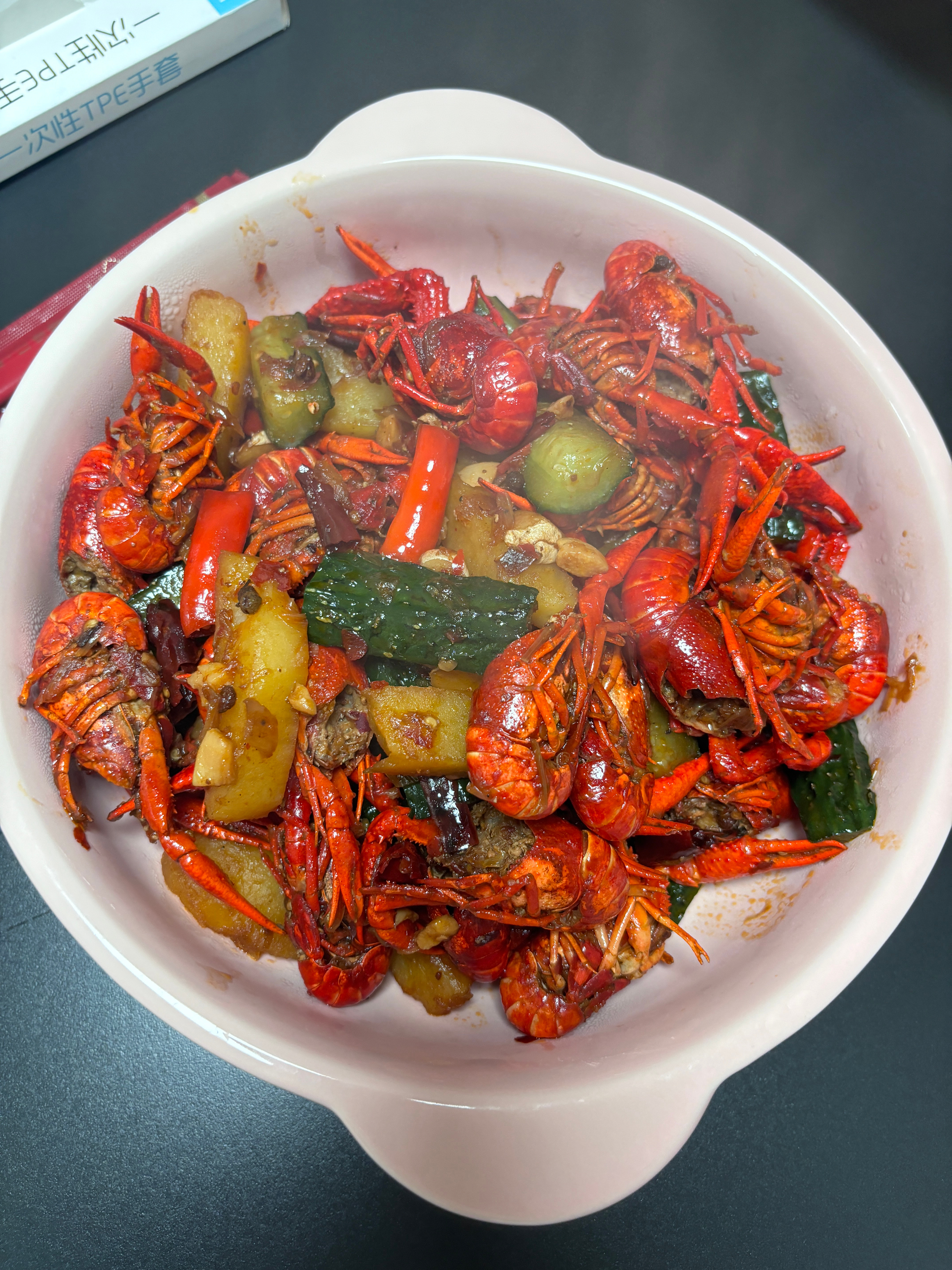 小龙虾小龙虾(๑>؂
