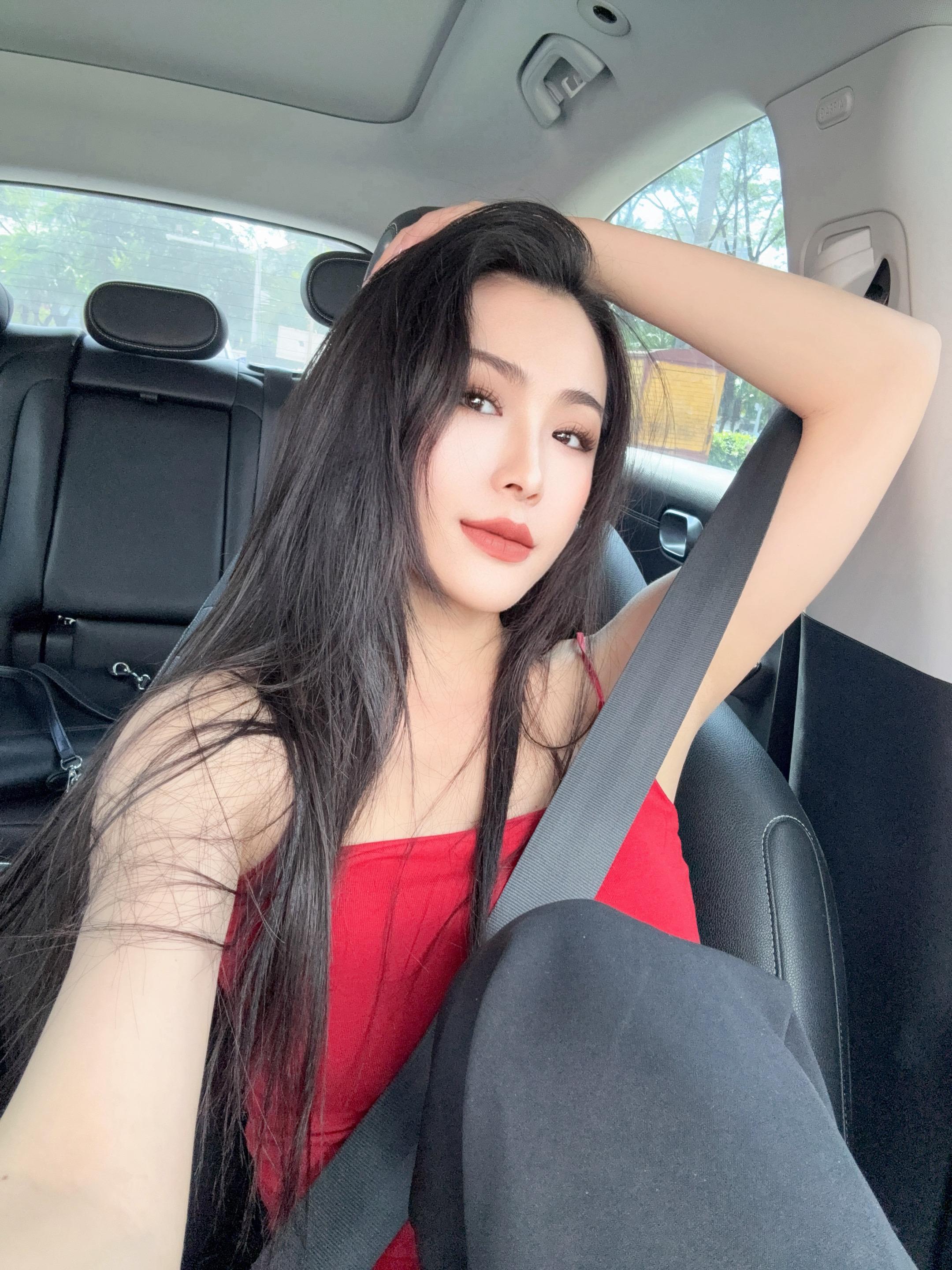 社会才不会管你几岁 也不会因为你是女孩子才让你顺风顺水