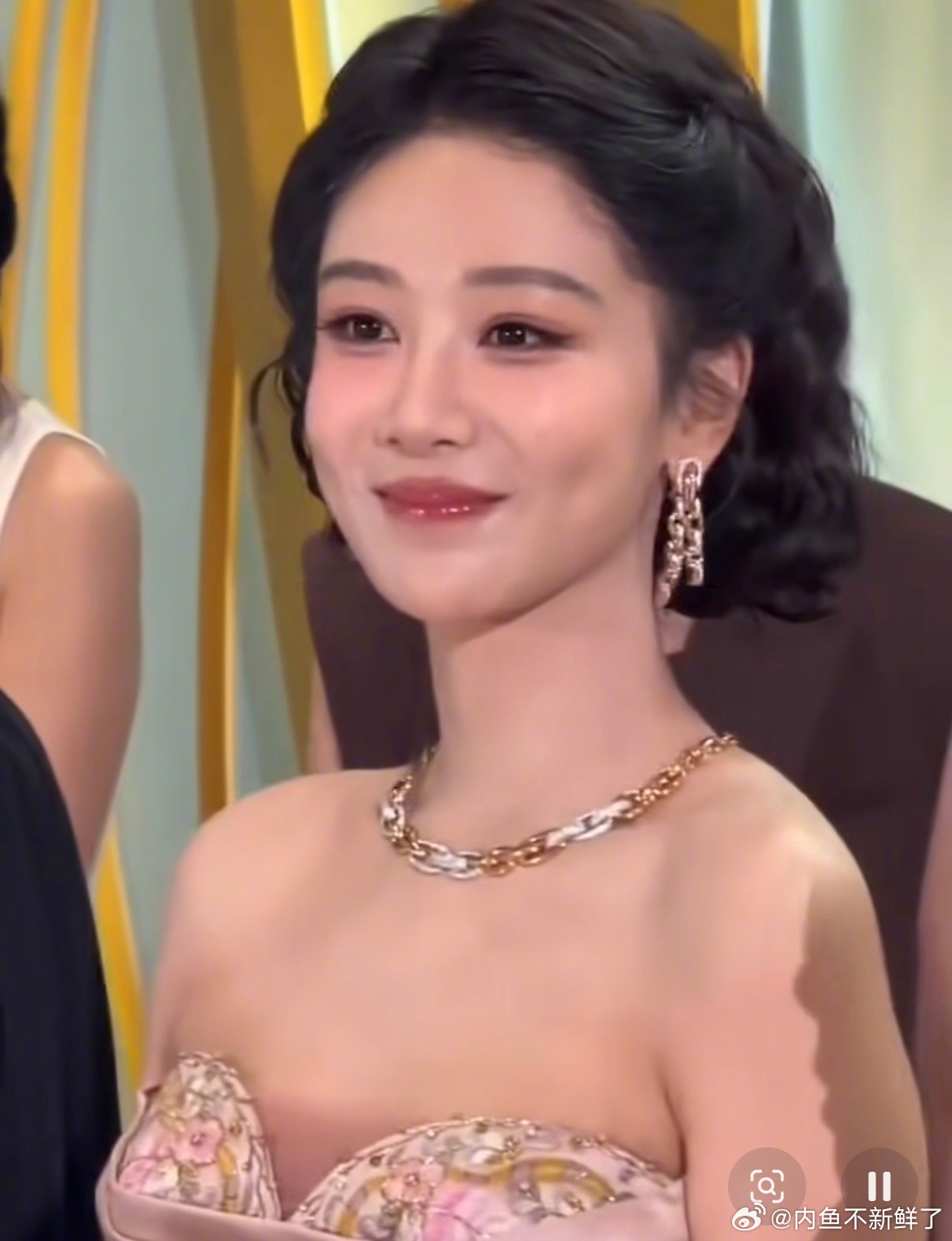杨紫学位证上就是杨紫多关注关注作品 作品和实力说明一切 叫什么不重要杨紫