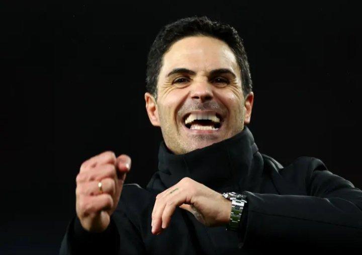 阿尔特塔的上一份合同原定于本赛季末到期，目前合同已续签三年。阿尔特塔于2019年