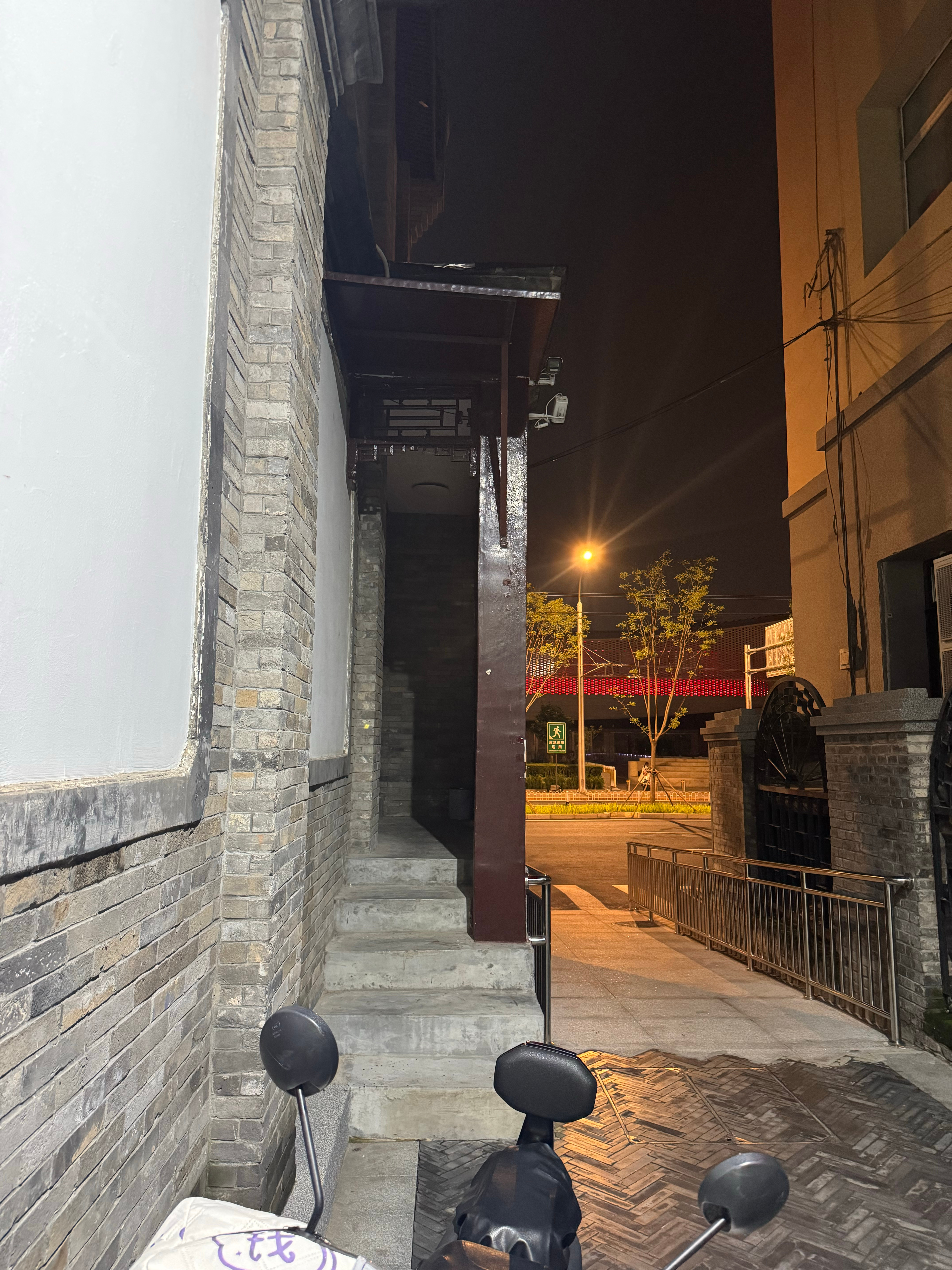 等高峰下班ing sb你再骂我，我就天天找你担。粉丝行为，偶像负责。 